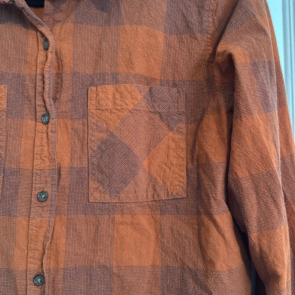 🖤 Universal Thread Orange and Black Checkered 100% Cotton Button Down - Picture 3 of 5